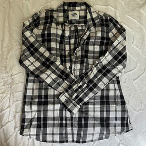 Old Navy black and white plaid flannel
